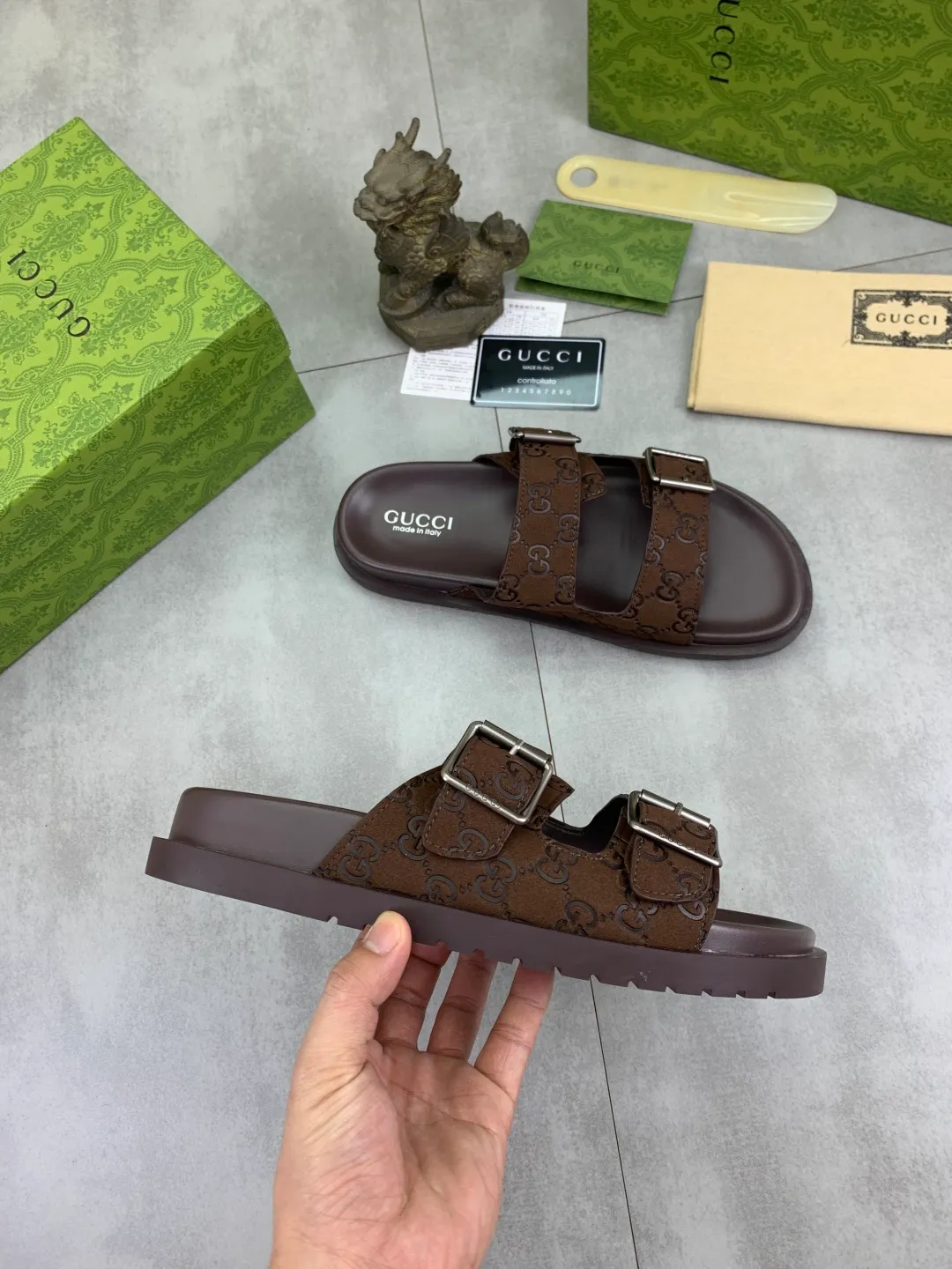 Men's Men's Shoes💰P340💰[New Style]🎁🎁🎁 High-quality GUCCI new casual slippers for the Year of the Snake, original official website, perfect workmanship, transmitting a kind of noble luxury, sublimating its definition of luxury in Gucci's high-end extraordinary craftsmanship. Original Gucci double G combination outsole, code number: 38-44 (45 customized)